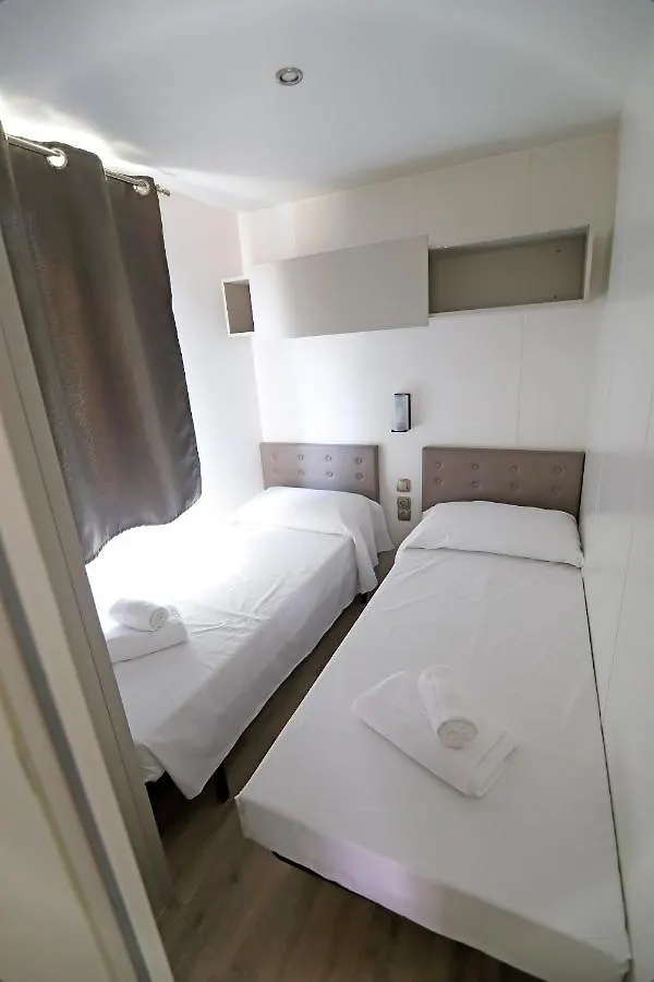 Hotel Garda Di Vino Agricamping & Wine Shop Lazise Ronchi  Campingplatz Ronchi (Veneto)