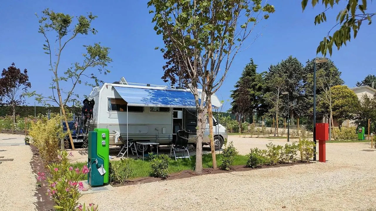 Camping Garda Di Vino Agricamping & Wine Shop Lazise Ronchi  Italië